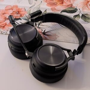 Corsair Virtuoso XT RGB With Wicked Cushion Earpad Mod